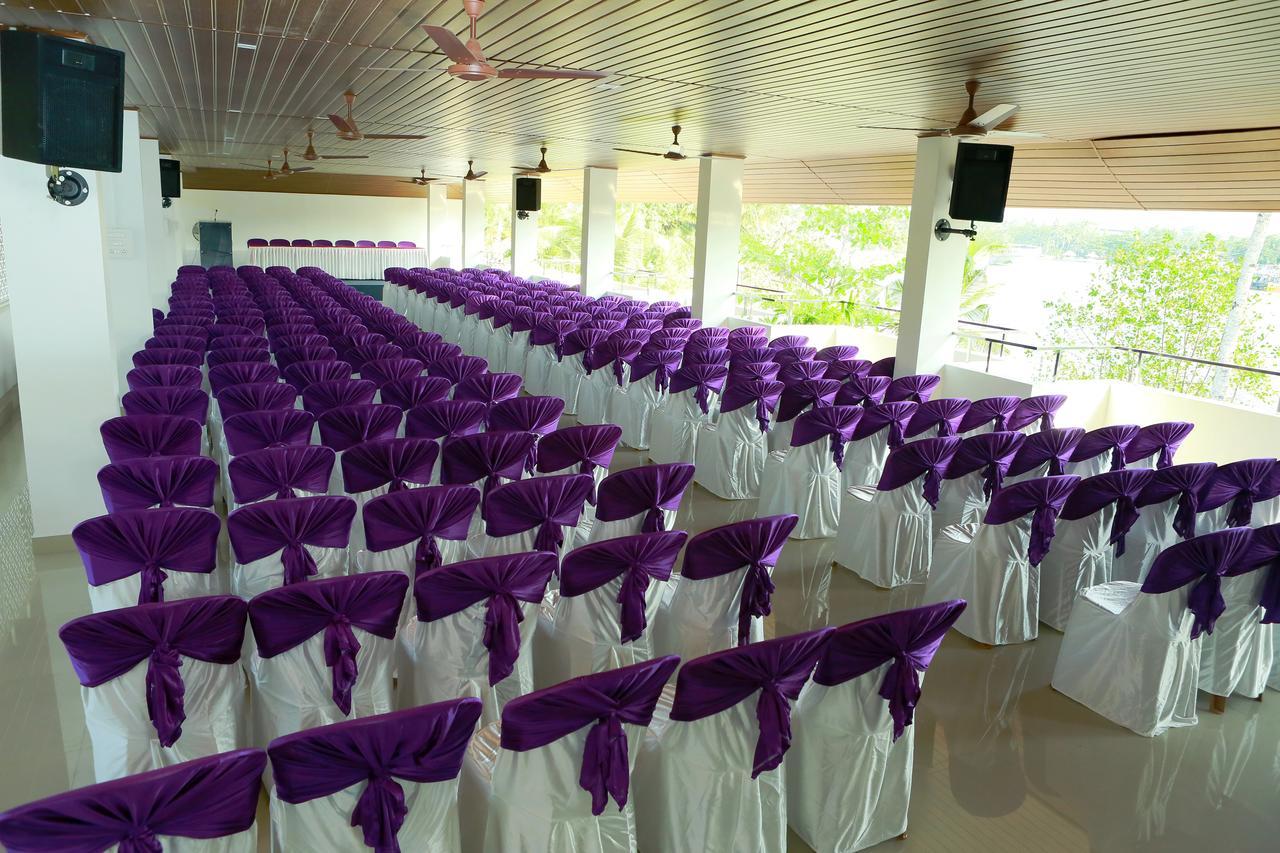 Global Backwater Resort Kollam Esterno foto