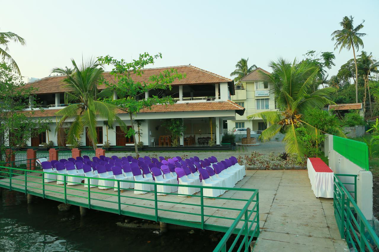 Global Backwater Resort Kollam Esterno foto