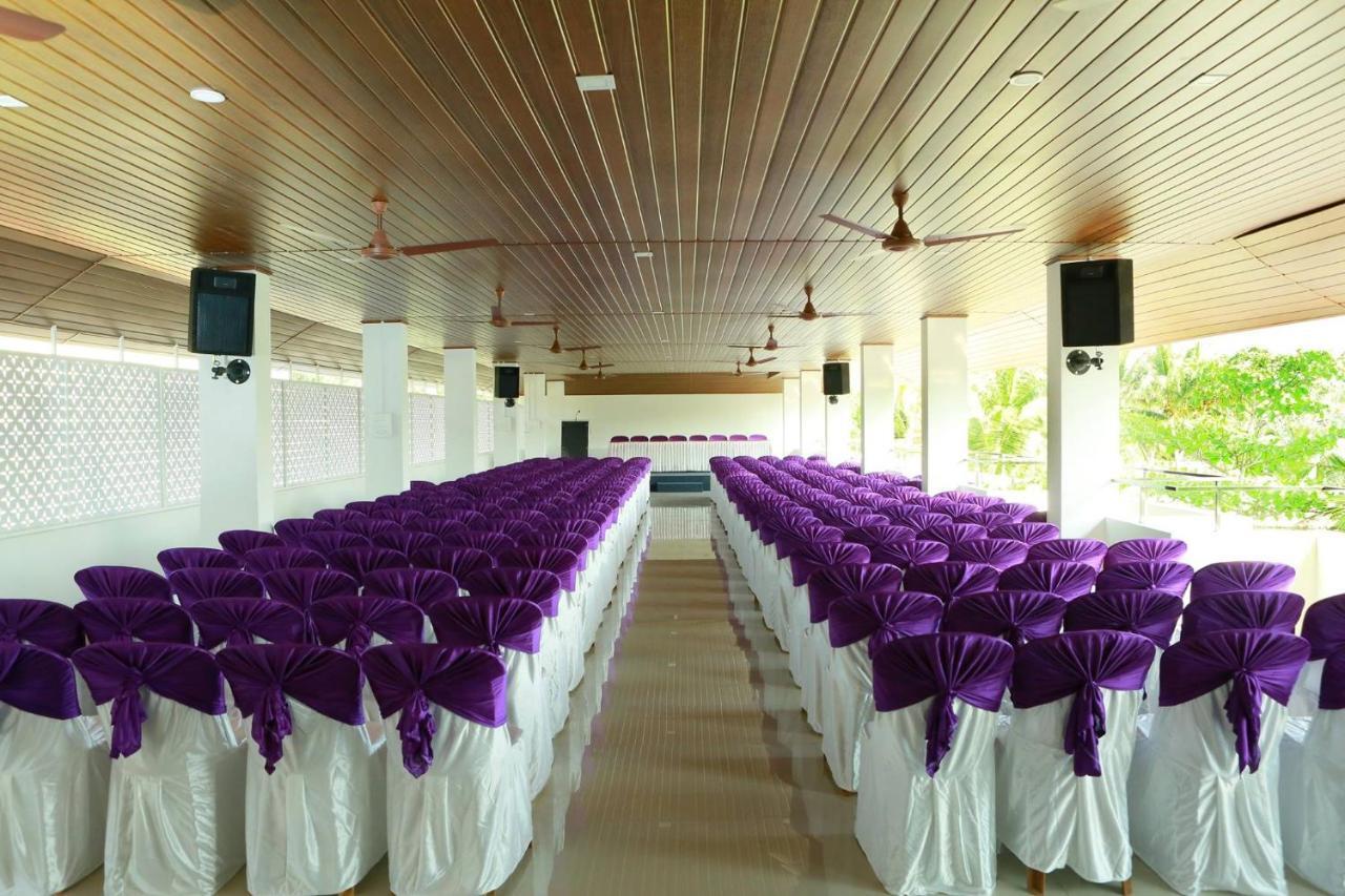 Global Backwater Resort Kollam Esterno foto